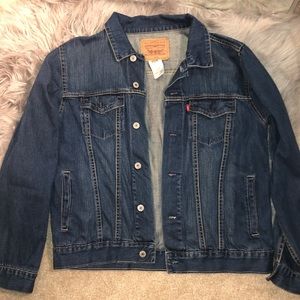 levi’s denim jacket